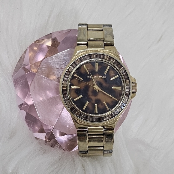 Michael kors women watch brown and gold color MK5723 main image 14